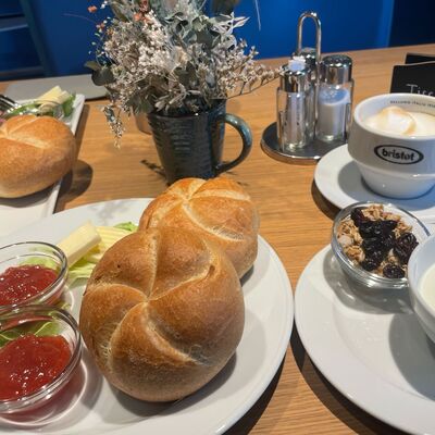 Bild vergr&ouml;&szlig;ern: Frühstück a la cart